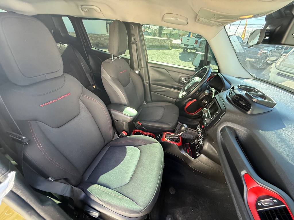 2015 Jeep Renegade Image 14