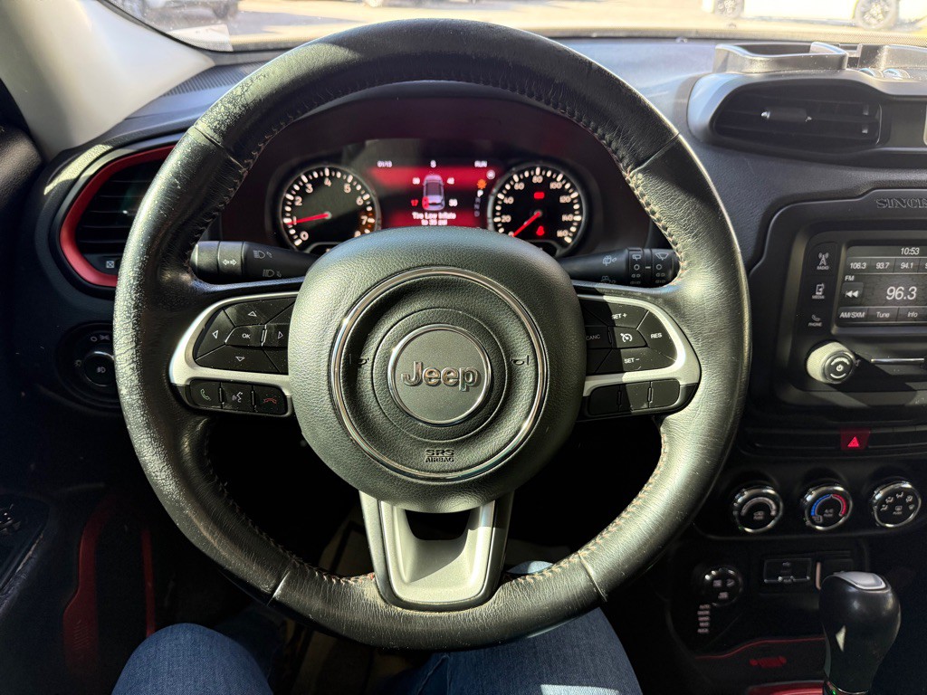 2015 Jeep Renegade Image 18