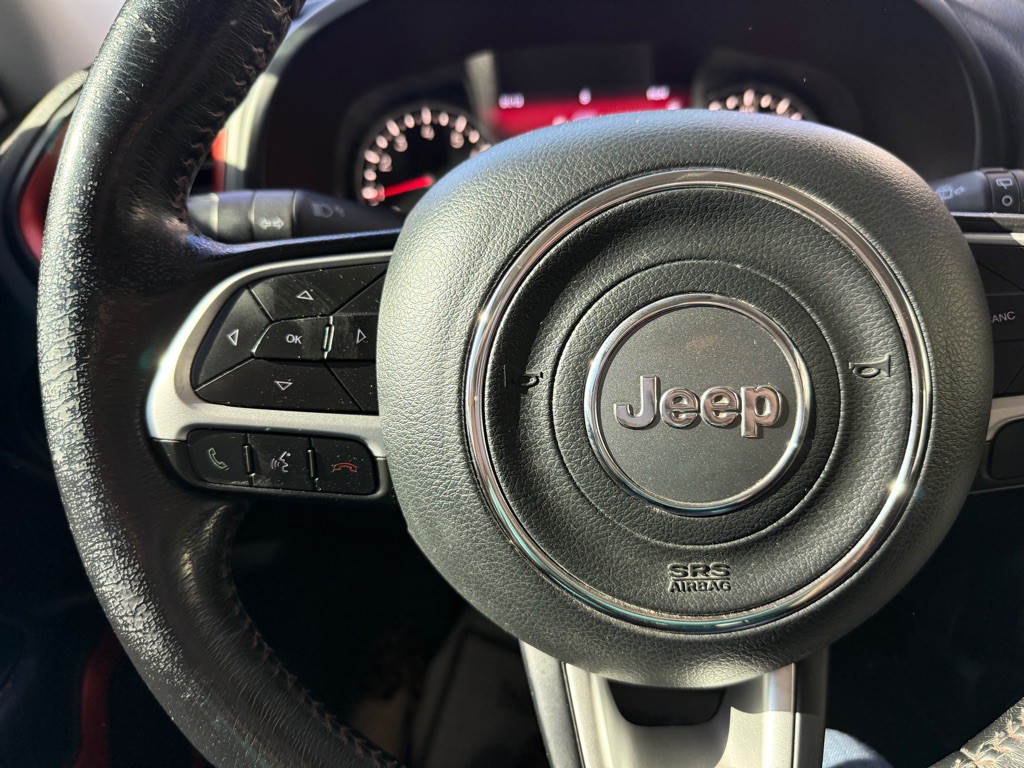 2015 Jeep Renegade Image 19