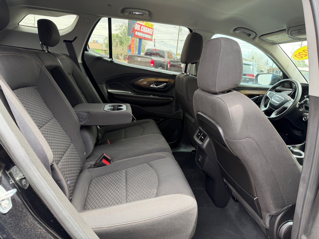 2020 GMC Terrain Image 11