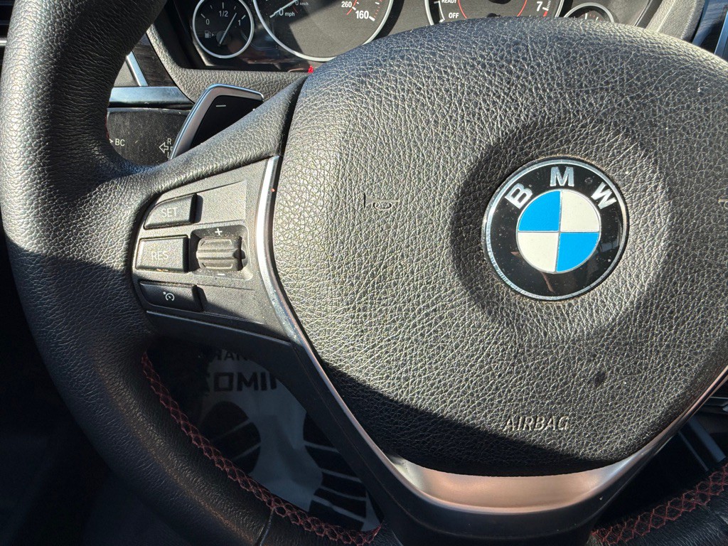 2018 BMW 3 Series Image 16