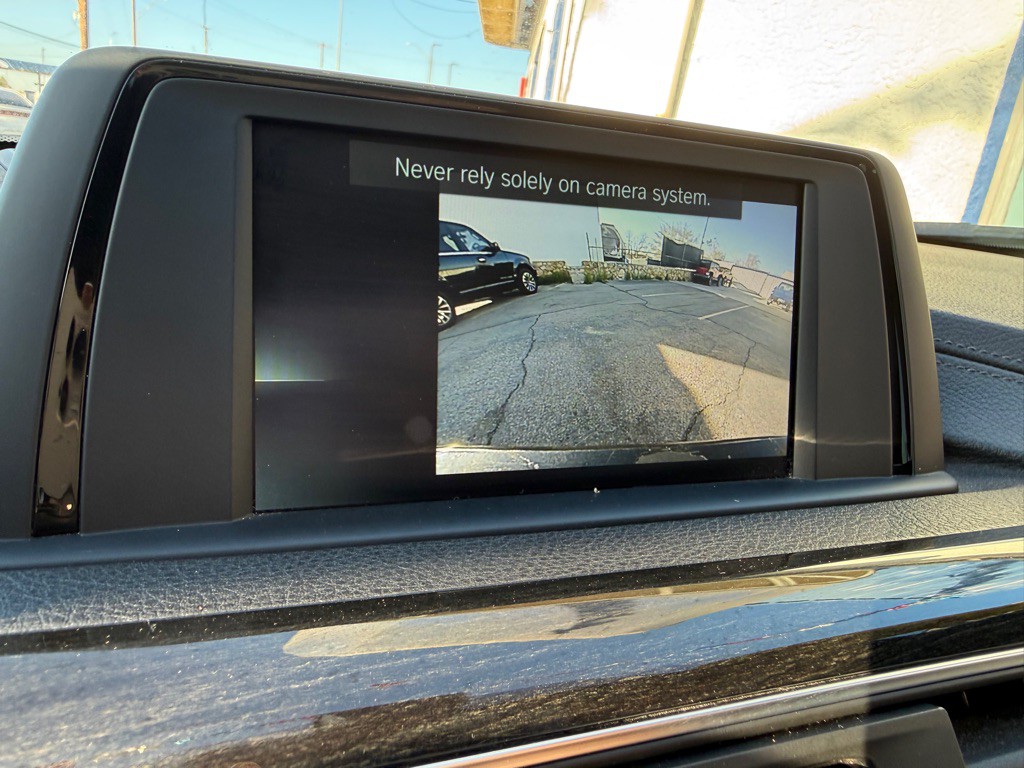 2018 BMW 3 Series Image 19