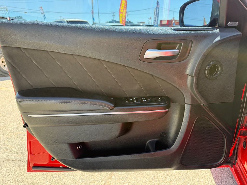 2018 Dodge Charger Image 15