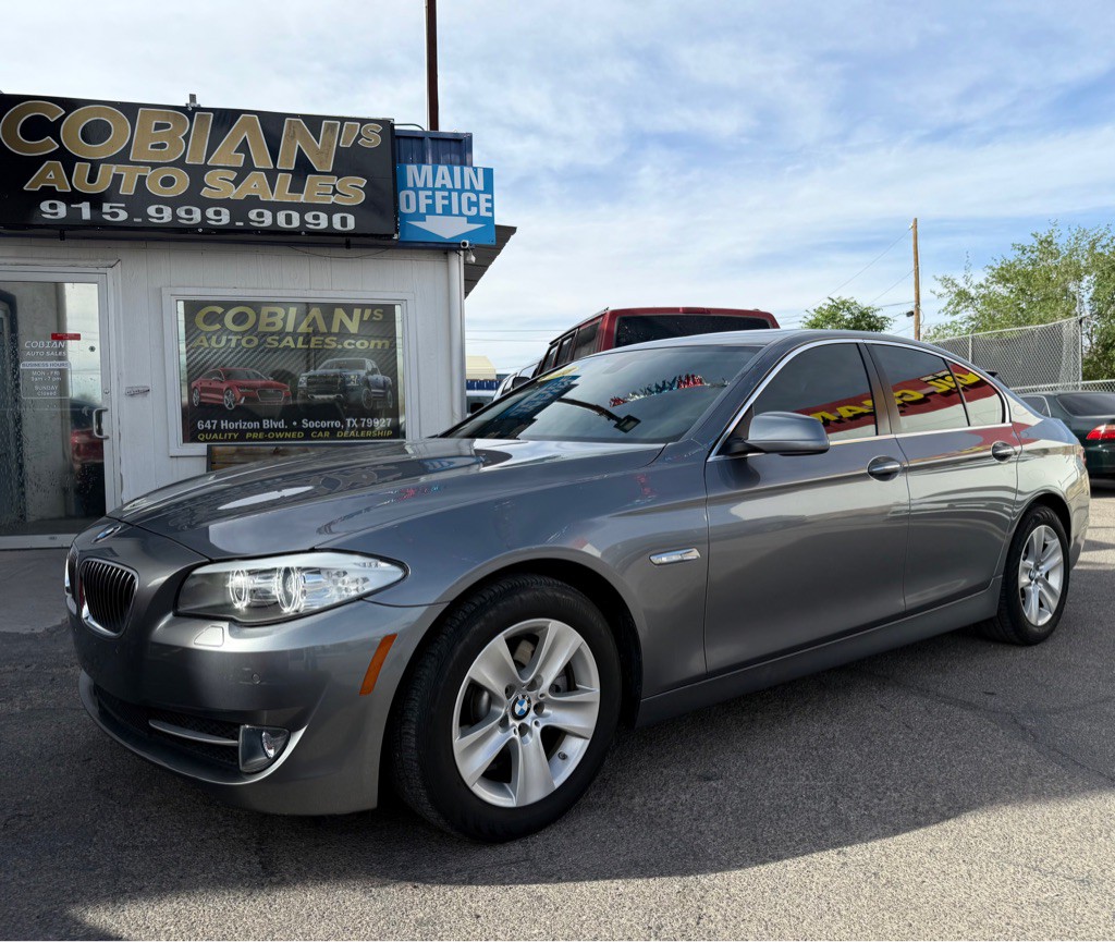 2013 BMW 5 Series Image 1