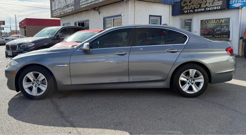 2013 BMW 5 Series Image 2