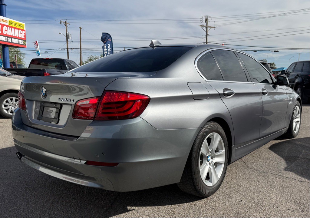 2013 BMW 5 Series Image 5