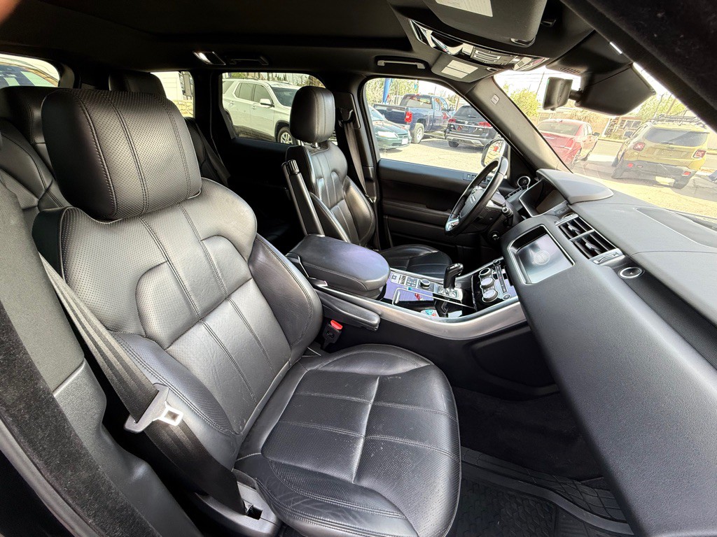 2017 Land Rover Range Rover Sport Image 16