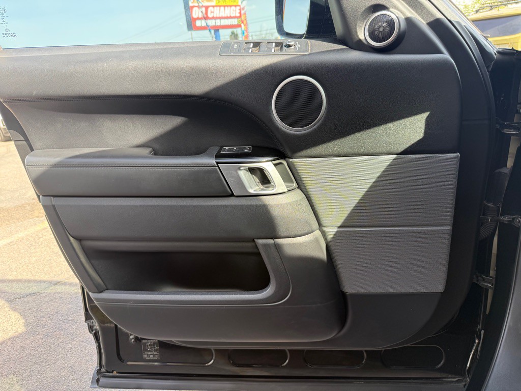2017 Land Rover Range Rover Sport Image 26