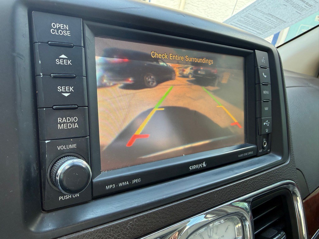 2013 Chrysler Town & Country Image 31