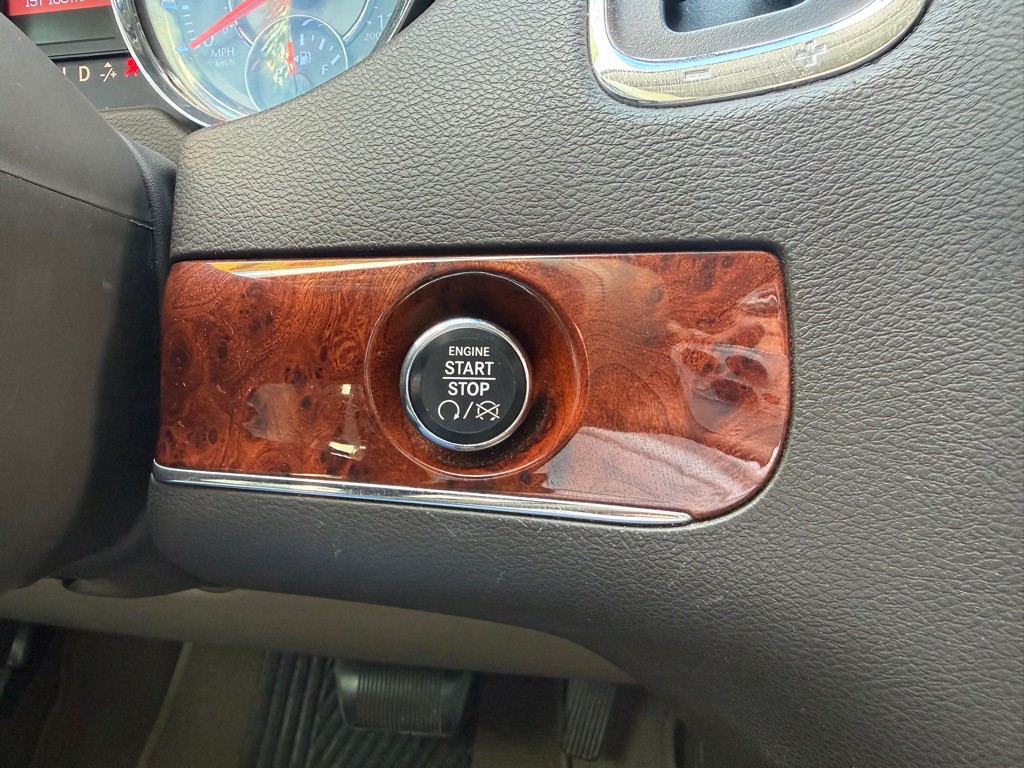 2013 Chrysler Town & Country Image 32