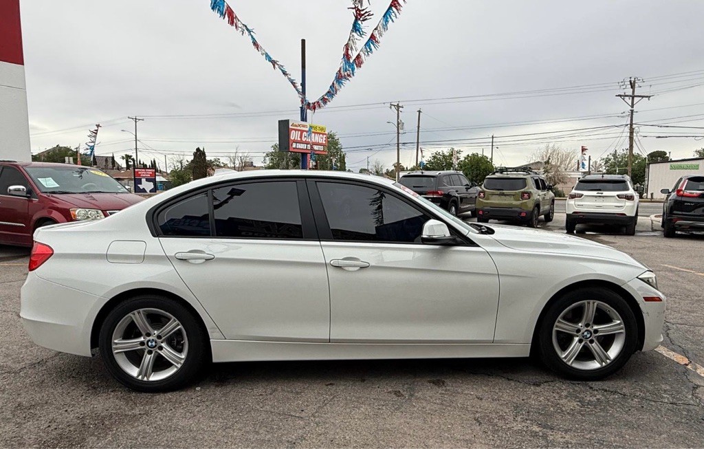 2014 BMW 3 Series Image 2