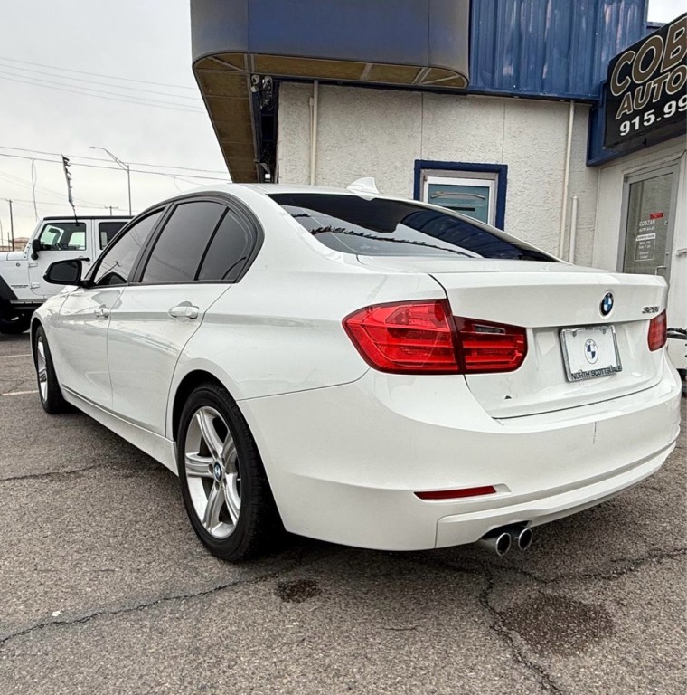 2014 BMW 3 Series Image 3