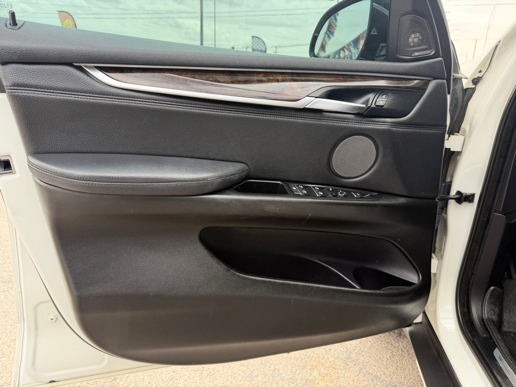 2016 BMW X5 Image 16