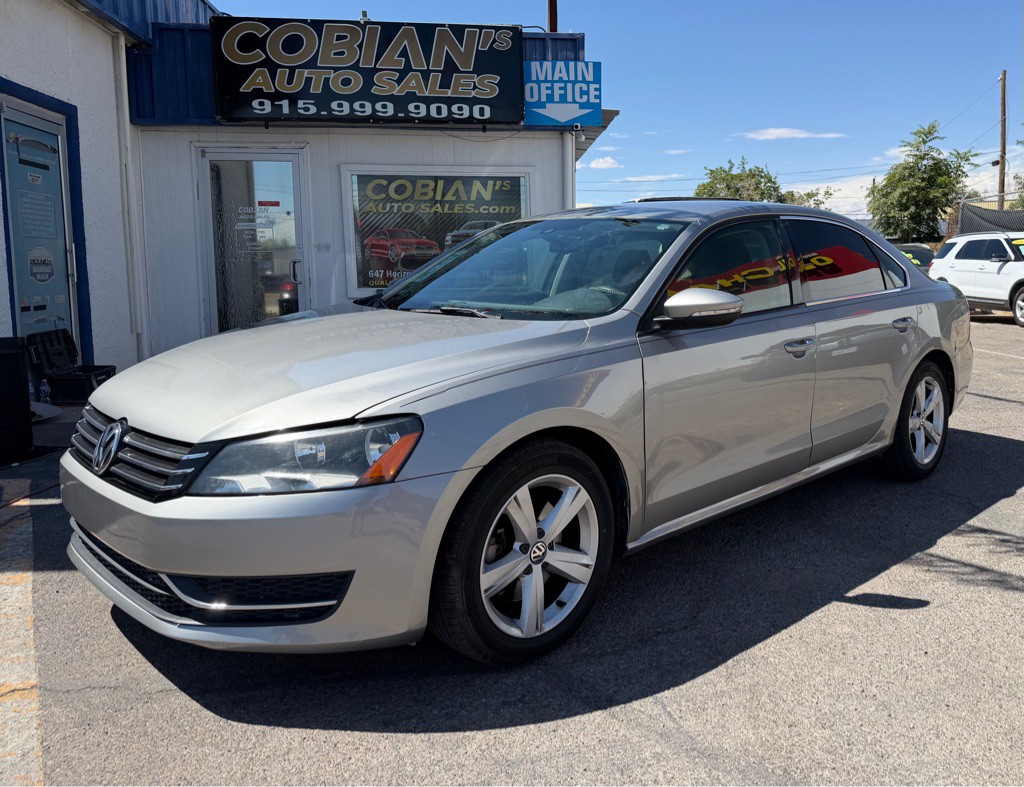 2012 Volkswagen Passat Image 1