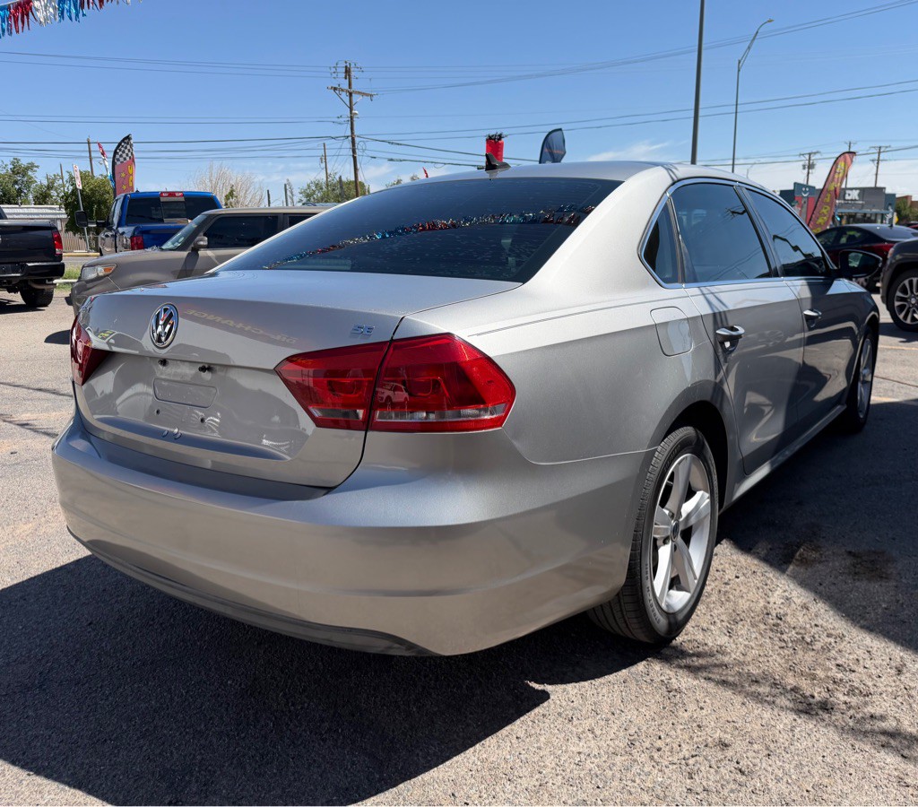 2012 Volkswagen Passat Image 6