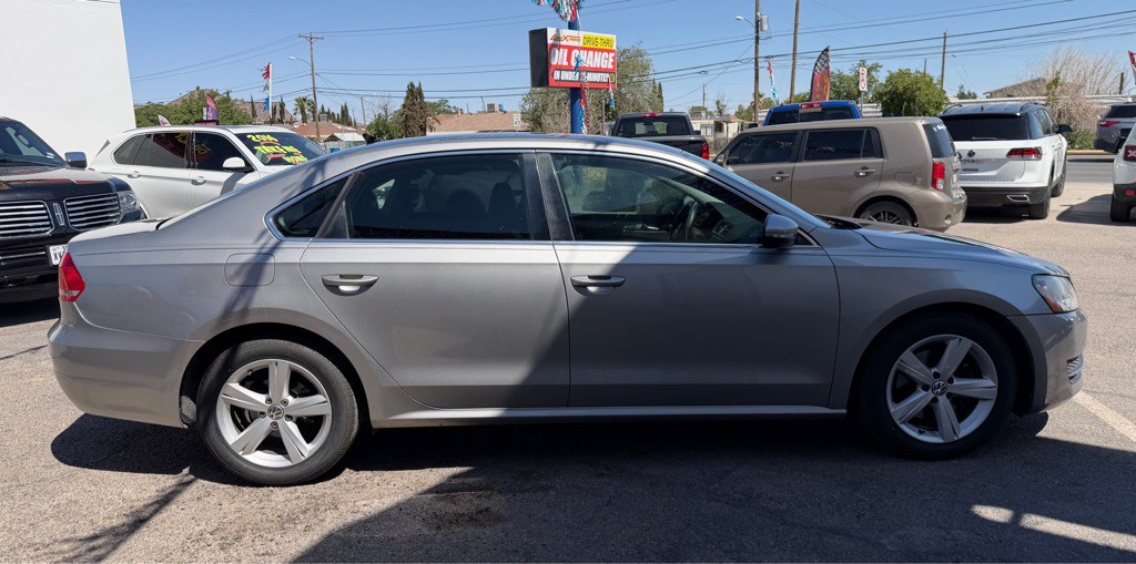 2012 Volkswagen Passat Image 7