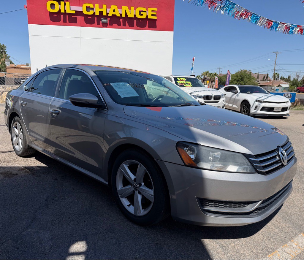 2012 Volkswagen Passat Image 8