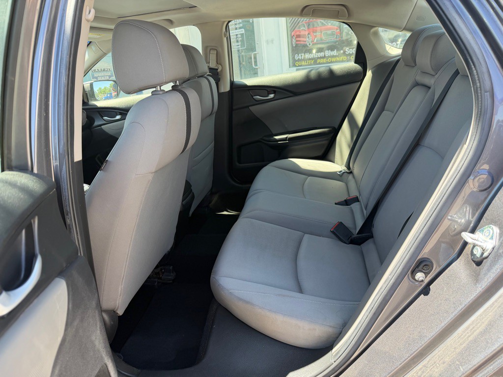 2018 Honda Civic Image 11