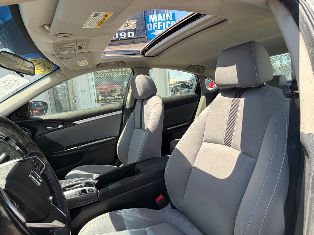 2018 Honda Civic Image 21