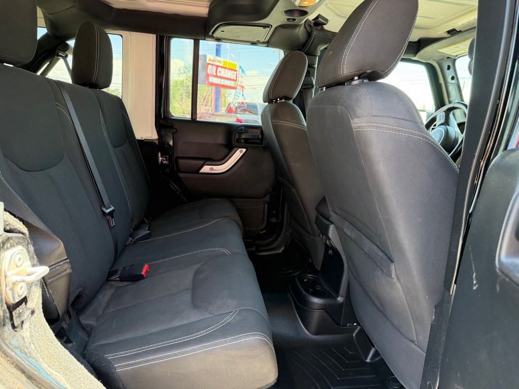 2016 Jeep Wrangler Unlimited Image 13
