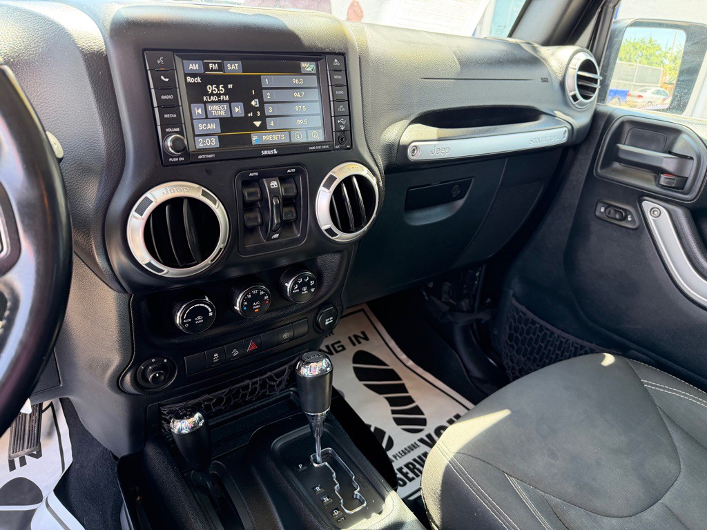 2016 Jeep Wrangler Unlimited Image 20