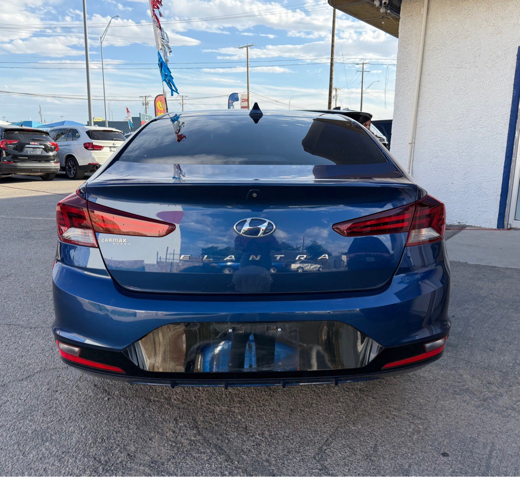 2020 Hyundai Elantra Image 4