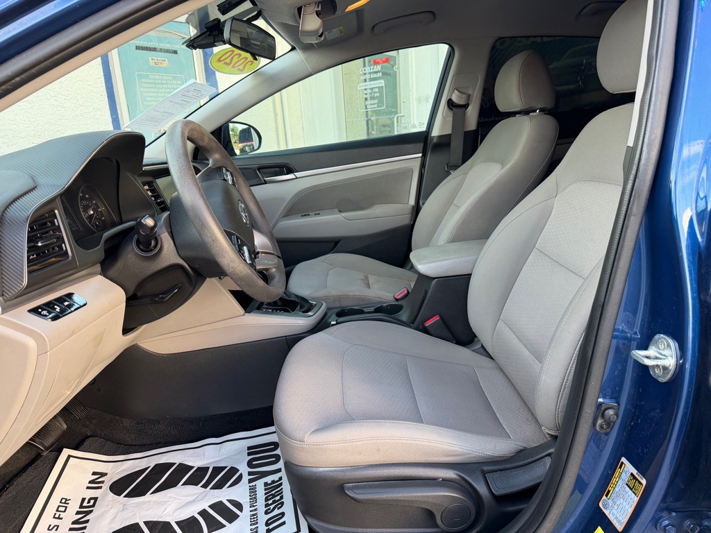 2020 Hyundai Elantra Image 9
