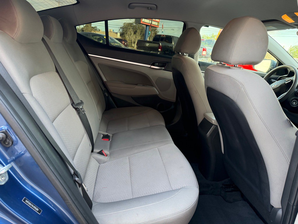 2020 Hyundai Elantra Image 11
