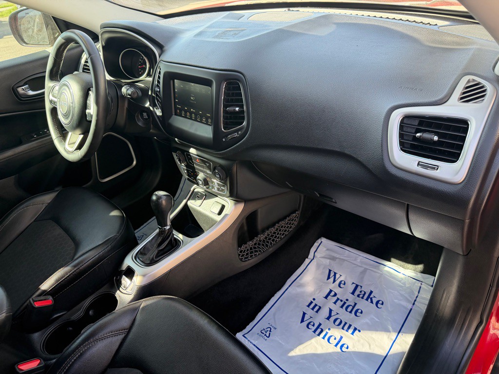 2019 Jeep Compass Image 24