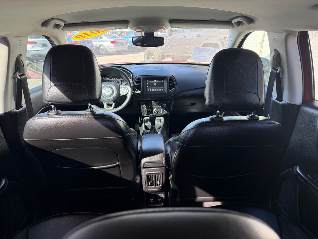 2019 Jeep Compass Image 25