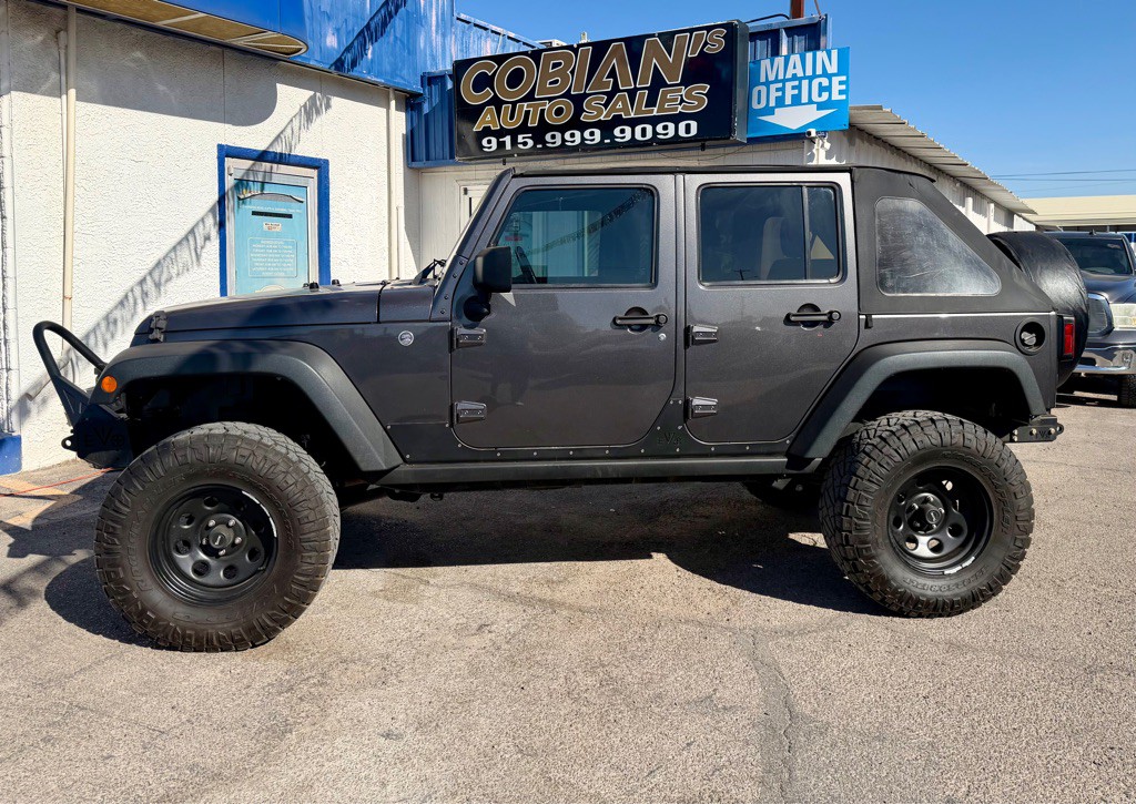 2016 Jeep Wrangler Unlimited Image 2