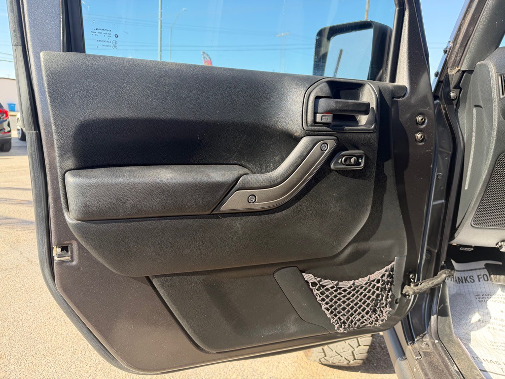 2016 Jeep Wrangler Unlimited Image 9