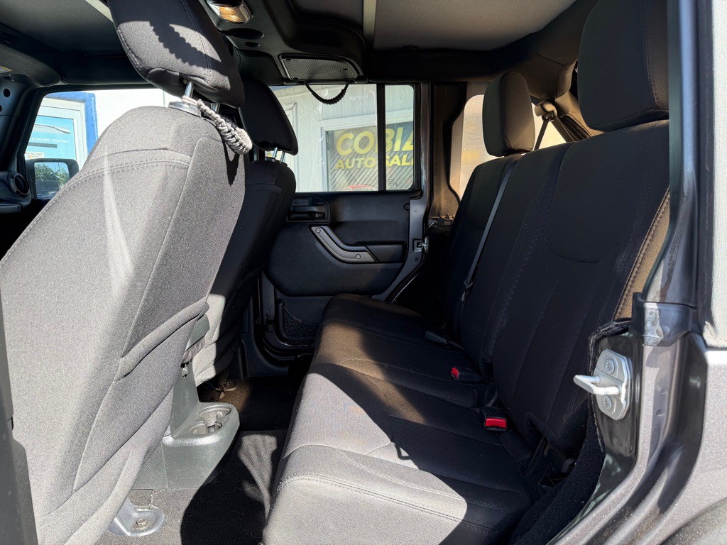 2016 Jeep Wrangler Unlimited Image 11