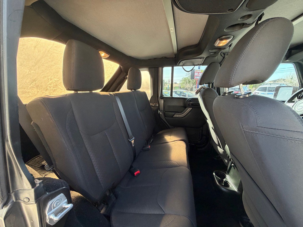 2016 Jeep Wrangler Unlimited Image 14