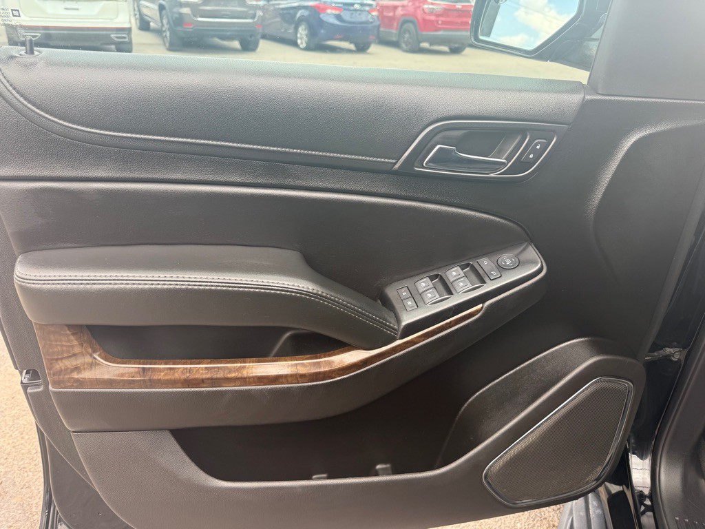 2020 Chevrolet Suburban Image 14