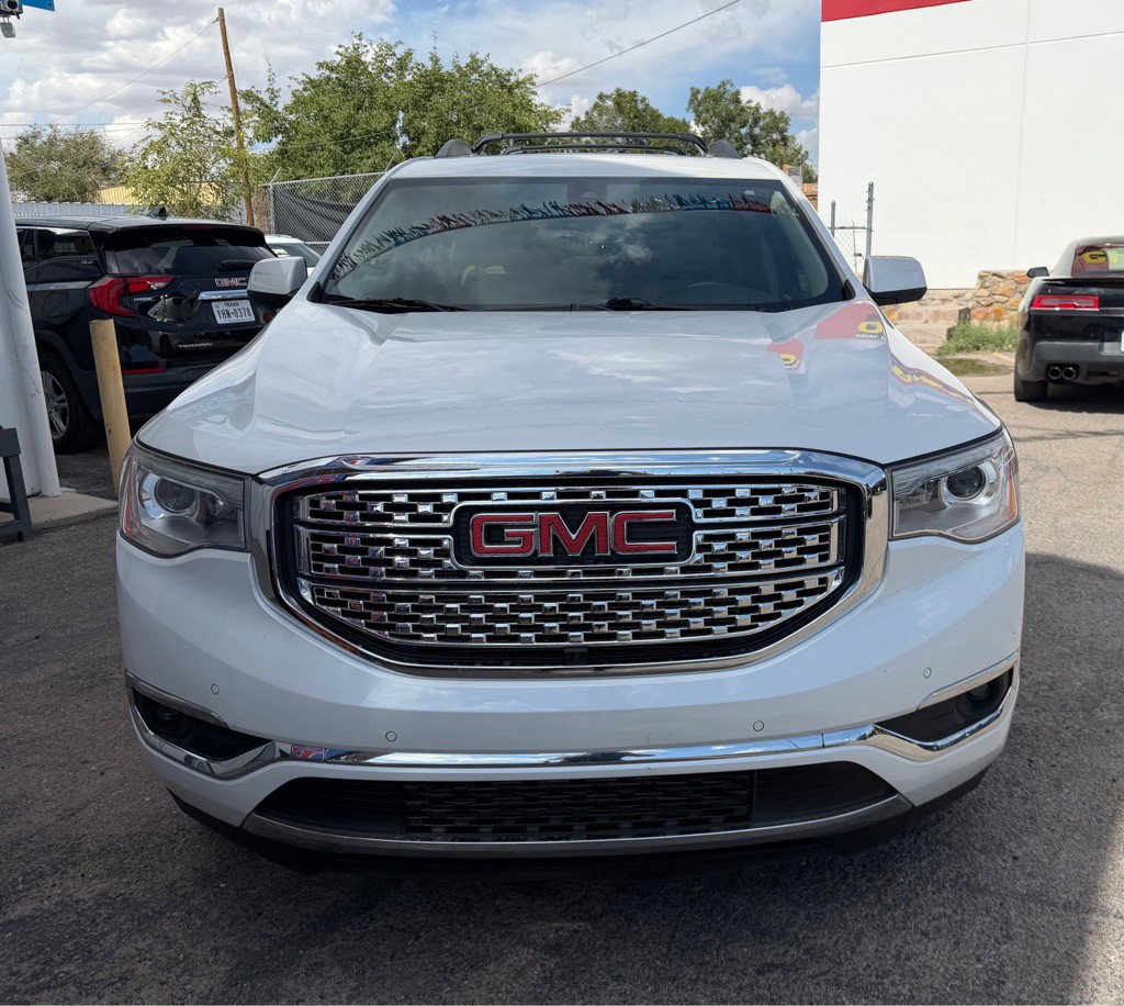 2017 GMC Acadia Image 8