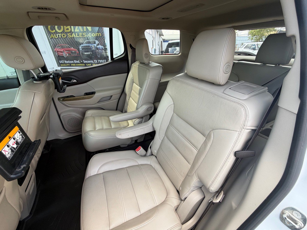 2017 GMC Acadia Image 13