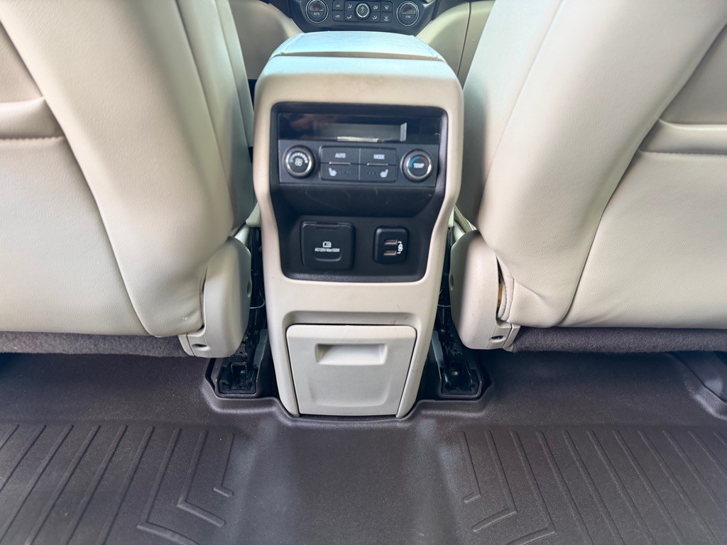 2017 GMC Acadia Image 16