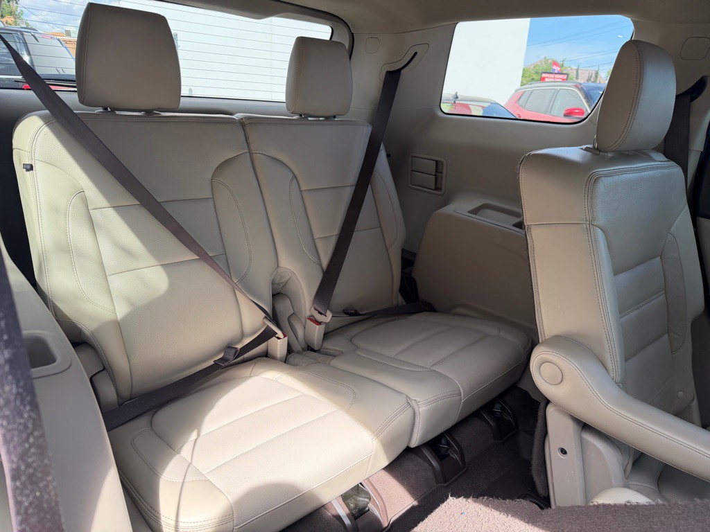 2017 GMC Acadia Image 17