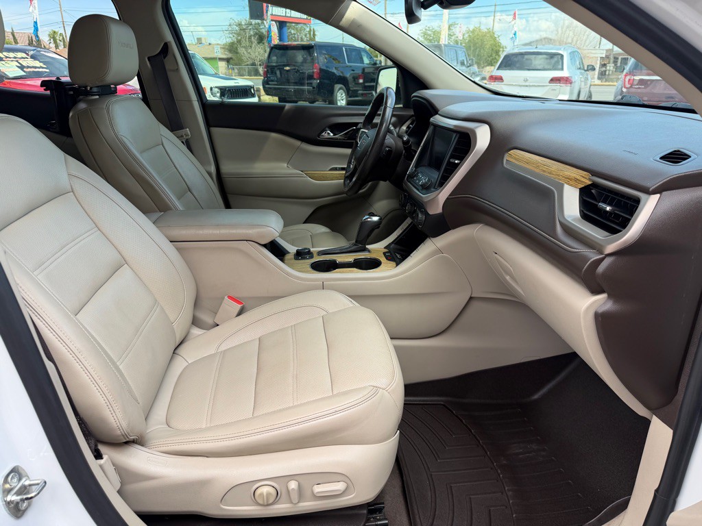 2017 GMC Acadia Image 20