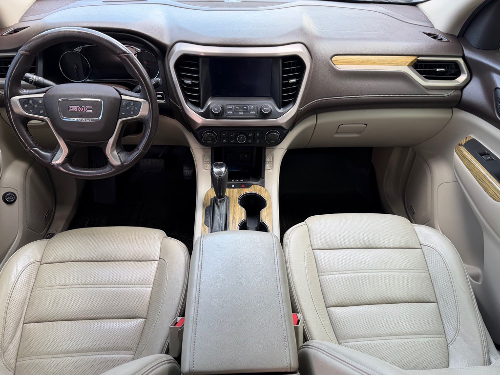 2017 GMC Acadia Image 23
