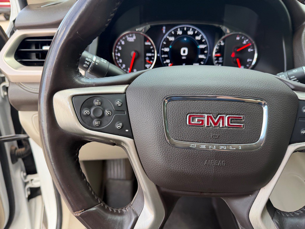 2017 GMC Acadia Image 25