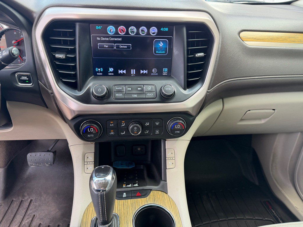 2017 GMC Acadia Image 27