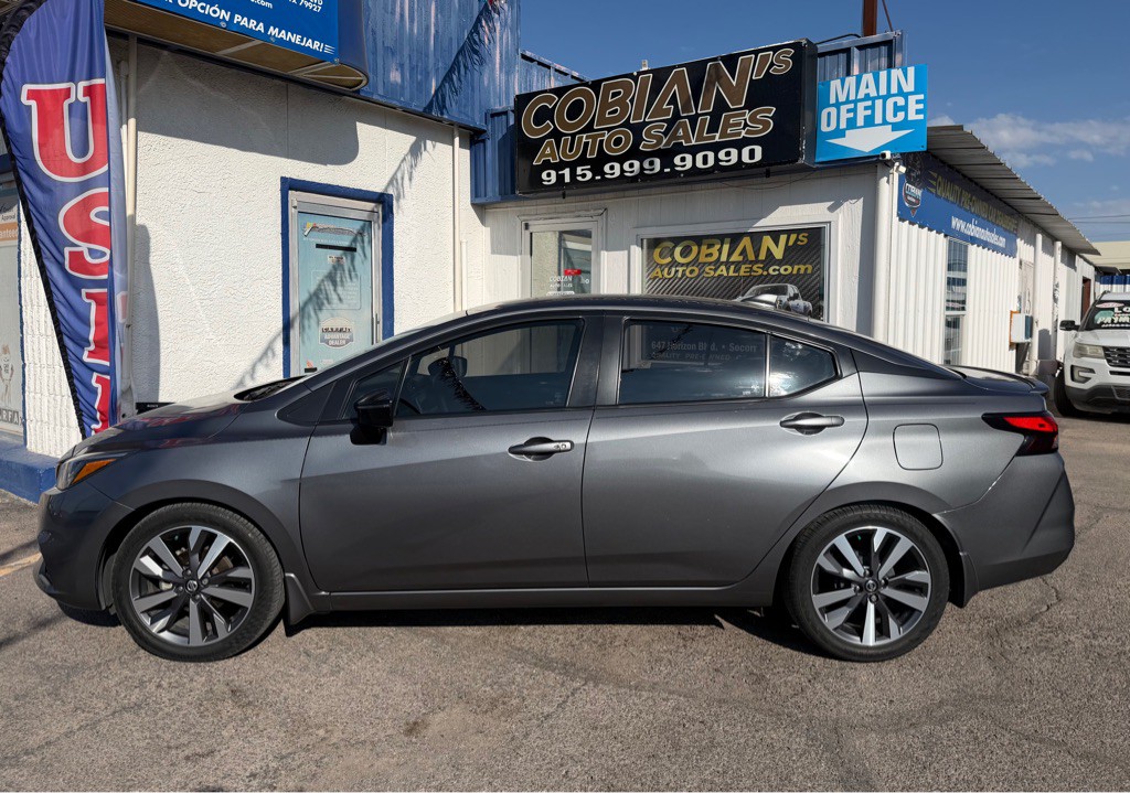 2020 Nissan Versa Image 2