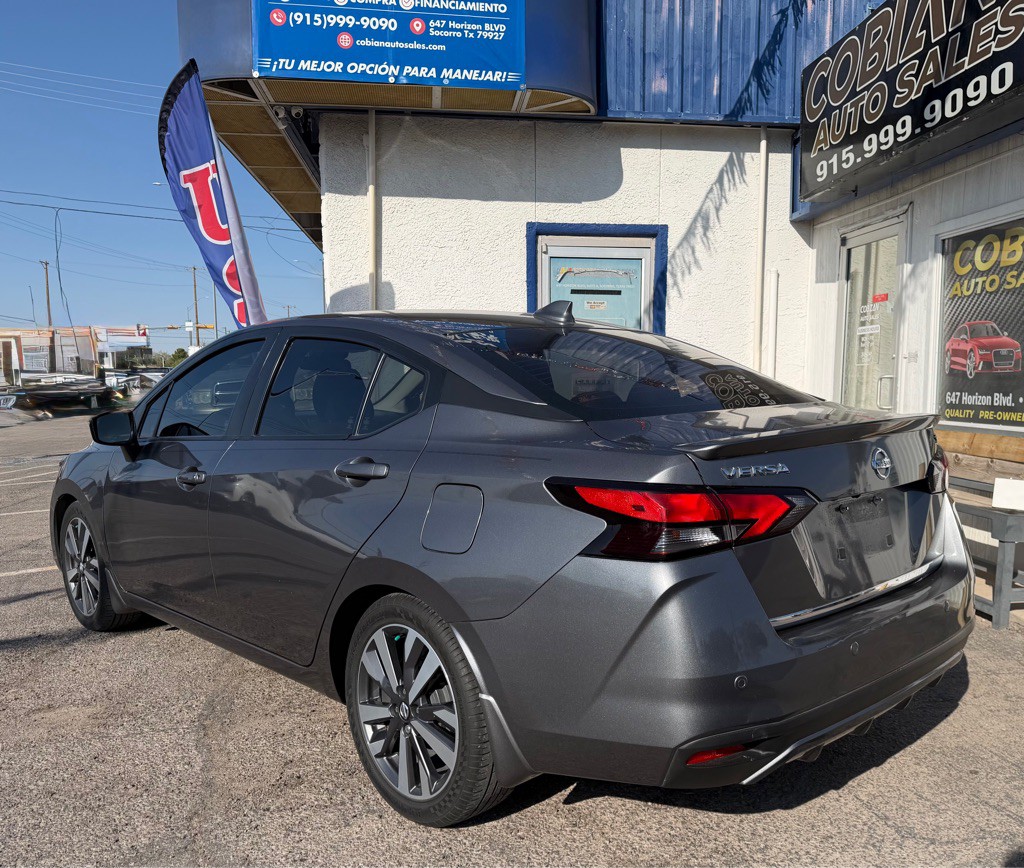 2020 Nissan Versa Image 3