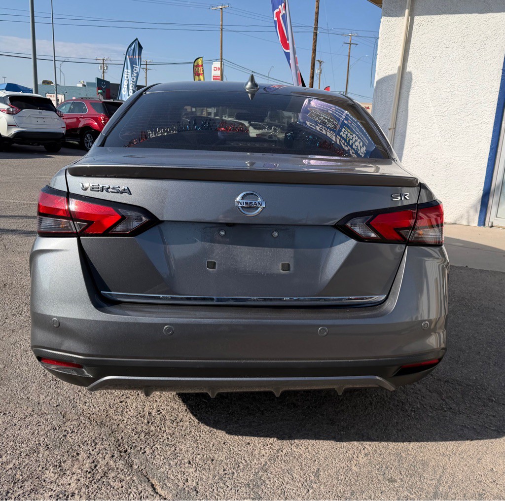 2020 Nissan Versa Image 4