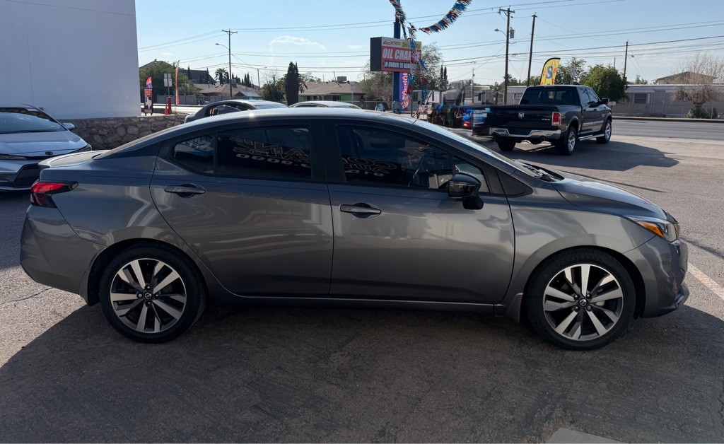 2020 Nissan Versa Image 6