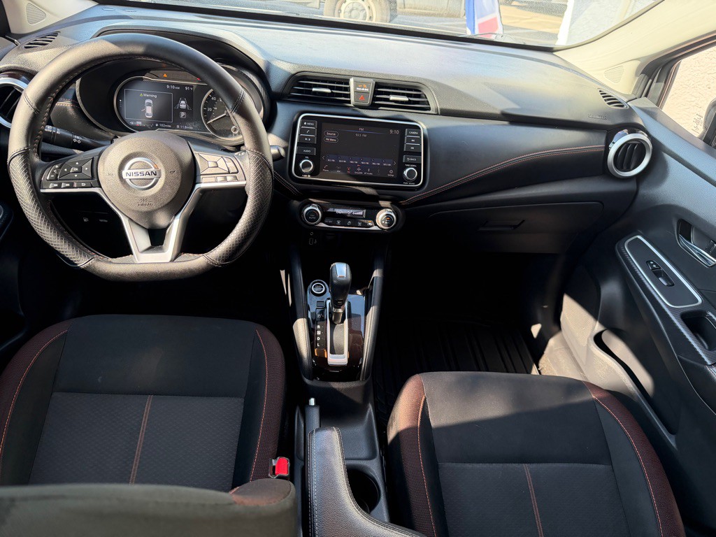 2020 Nissan Versa Image 9