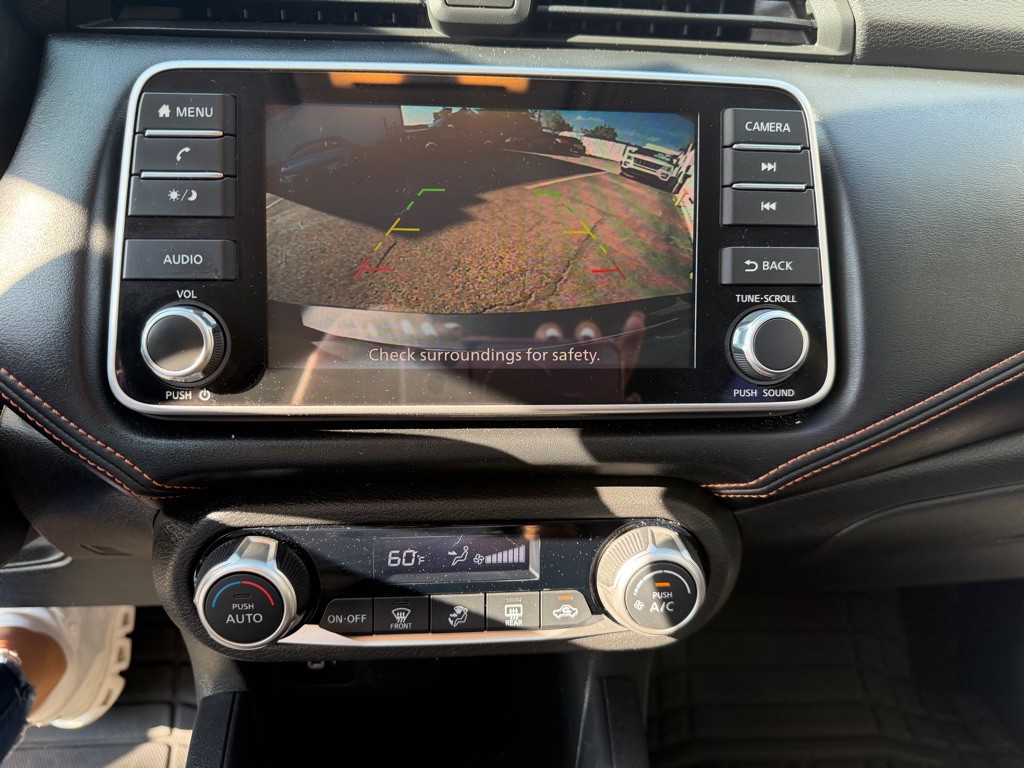 2020 Nissan Versa Image 19