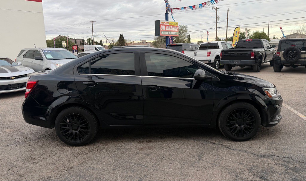 2019 Chevrolet Sonic Image 6